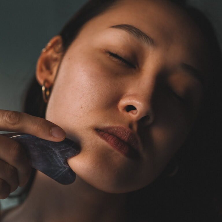 Massage Améthyste Gua Sha